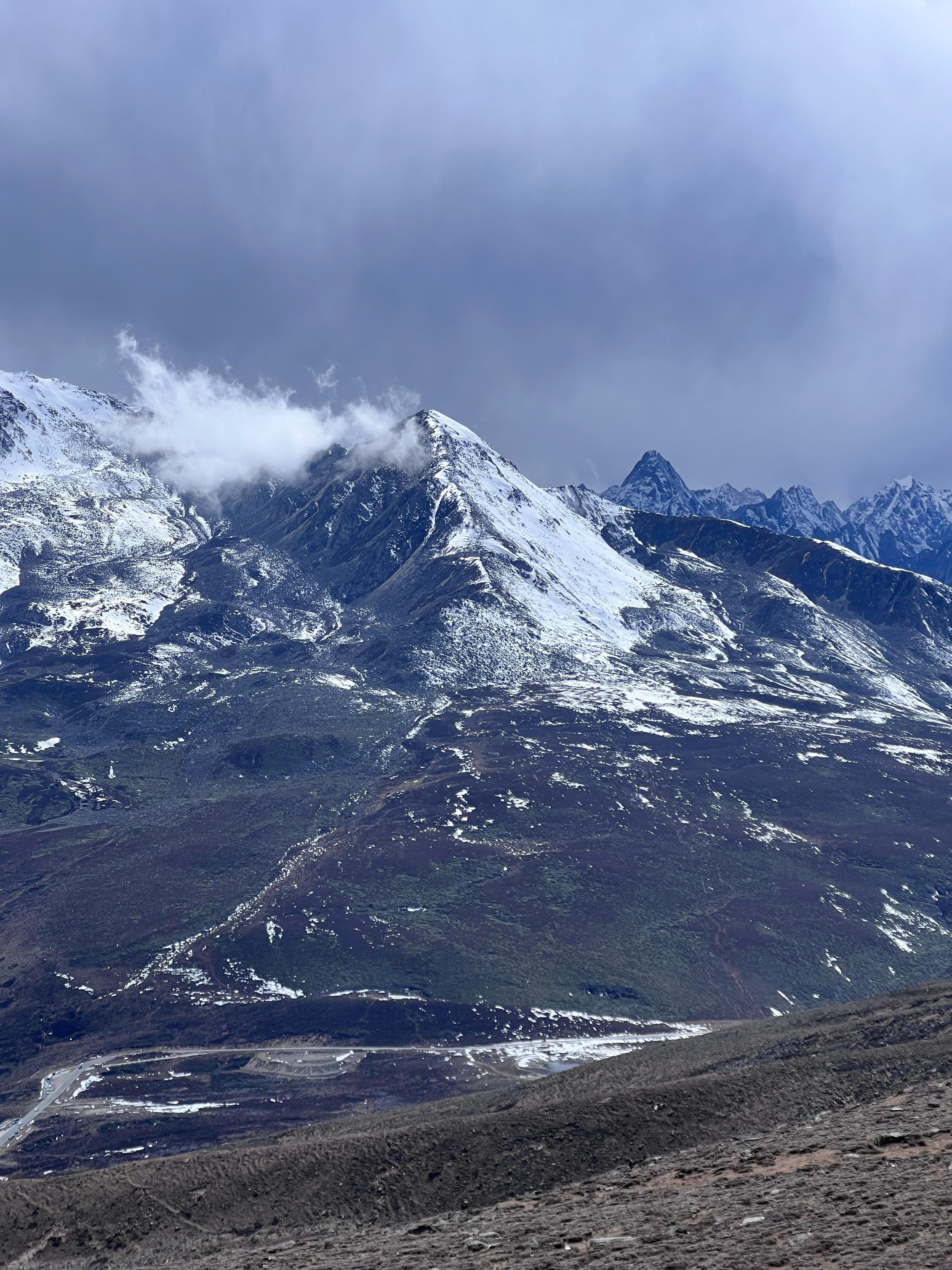 I feel a deep, quiet sense of peace.Yema Lake, Garze, Sichuan,China